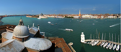 2012-venitienne-present-img03