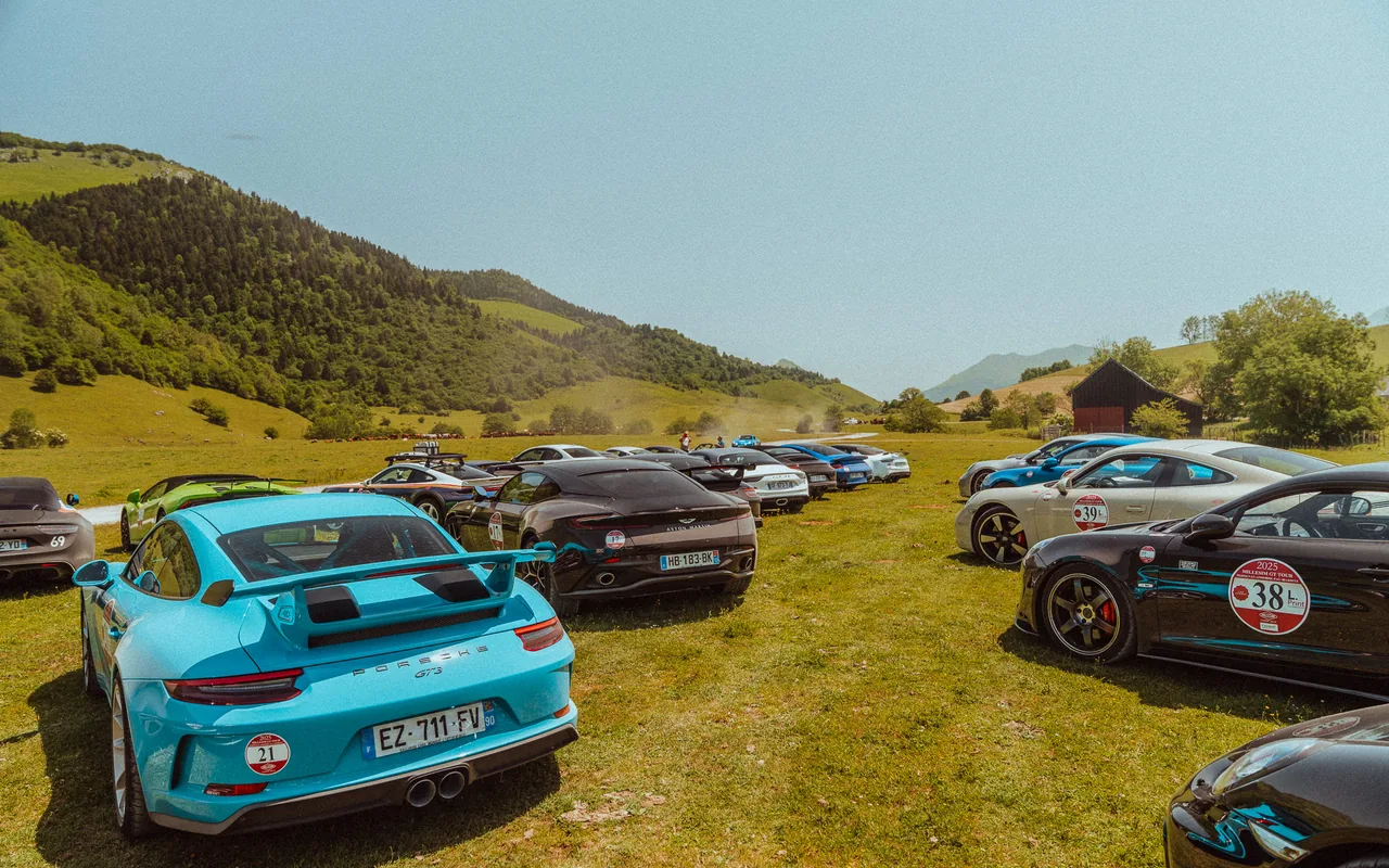 Signature Rally — Slide 4